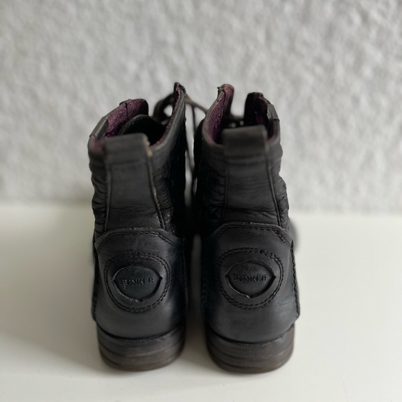 BUNKER Eur 38 Womens 7 Black Lace Up Leather Boots Purple Lining Grunge 90s Funk - Picture 7 of 12